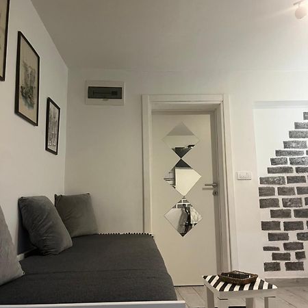Mosaic Apartment เบลเกรด ภายนอก รูปภาพ